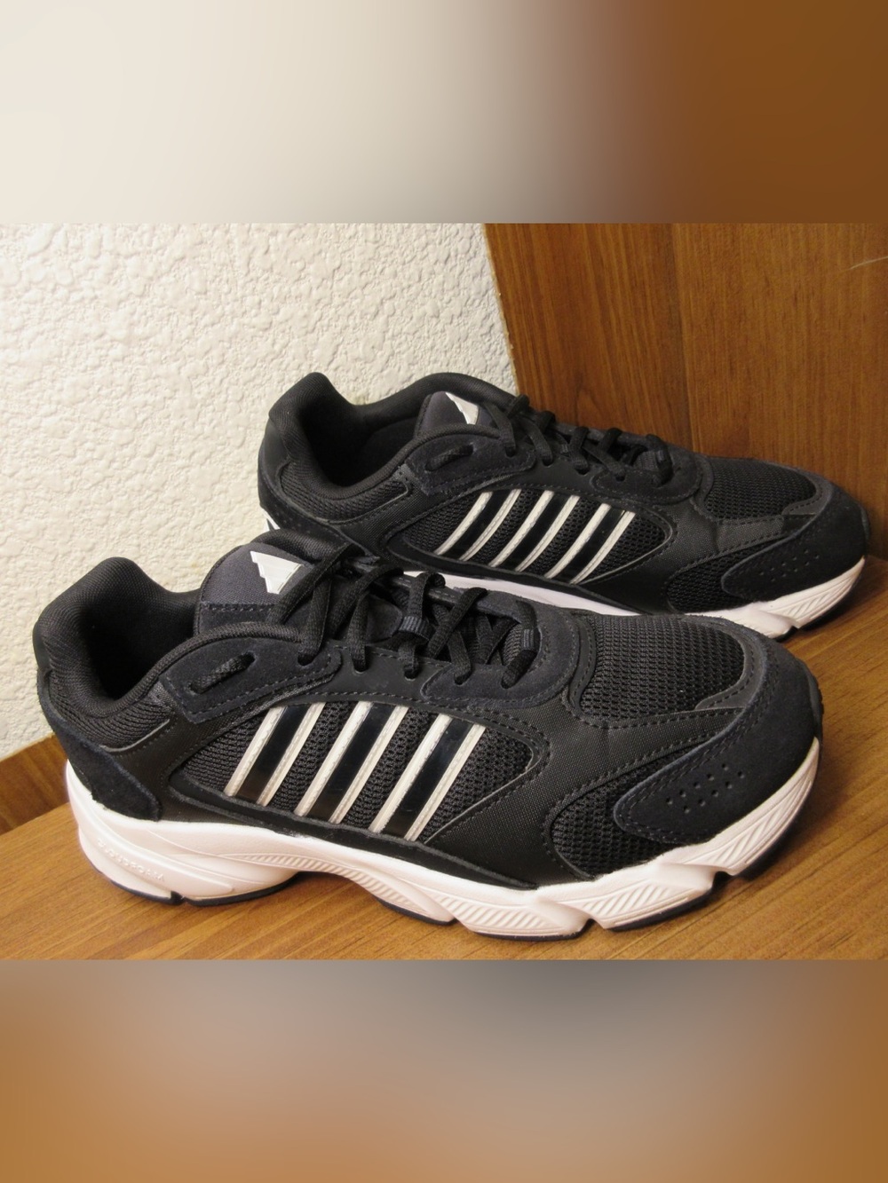 adidas women’s Black and White Athletic Running Shoes size 9.5